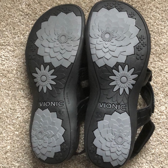 Vionic Sandals - Picture 4 of 4